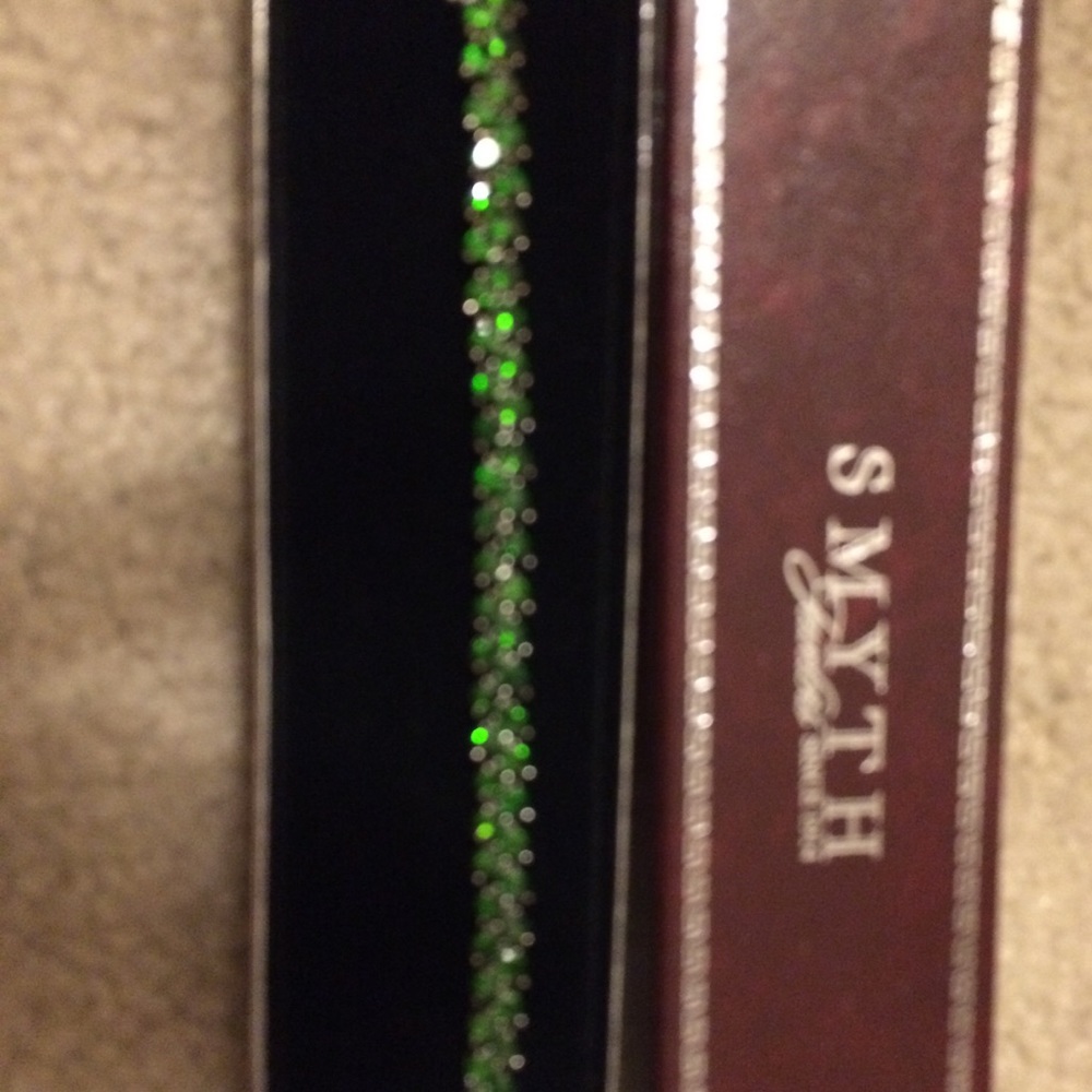Green chrome diopside gemstone bracelet